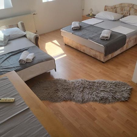Pansion Brod Bed and Breakfast Buitenkant foto