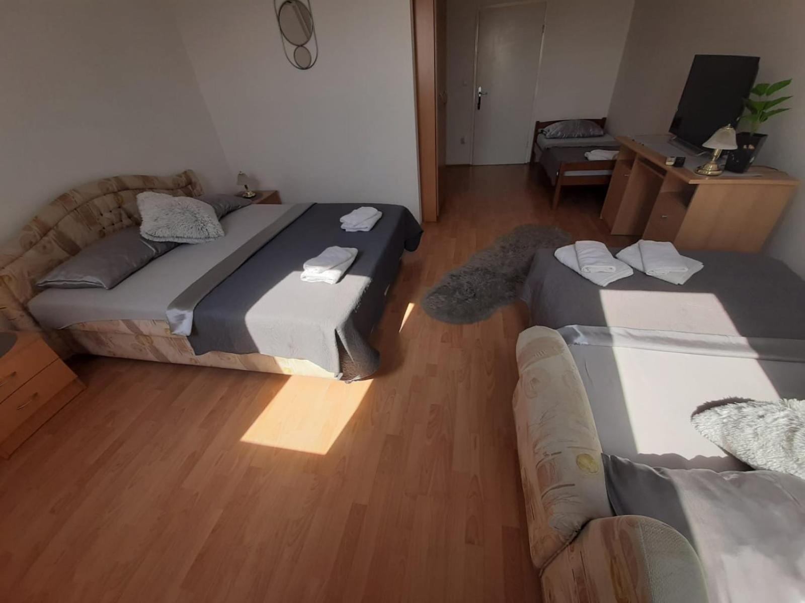 Pansion Brod Bed and Breakfast Buitenkant foto